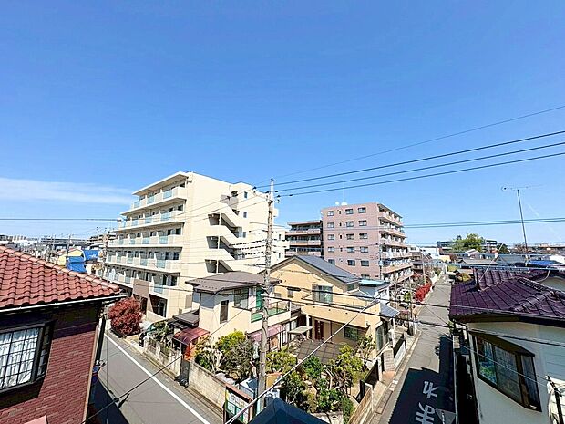 空と風を感じ、開放感のある暮らし心地を味わうことができます。