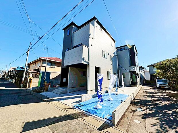 コミュニケーション動線に配慮したリビングイン階段を採用。(令和8年1月 撮影)