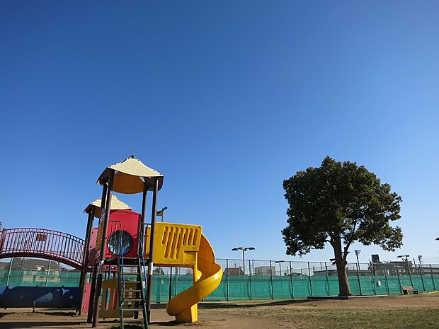 堀崎公園まで約500m