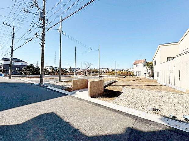 防犯性に優れた防犯シャッターも標準装備で安心です。(令和8年1月 撮影)