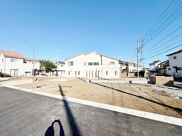 カースペースに2台駐車可能です。(令和8年1月 撮影)