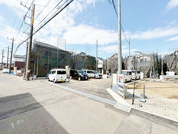 LDKはデザイン性の高い折り上げ天井で開放感を演出しています。(令和8年3月 撮影)