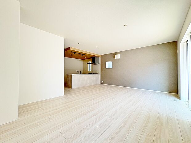 19帖の開放的なLDKでのびのびとした暮らしの実現へ。