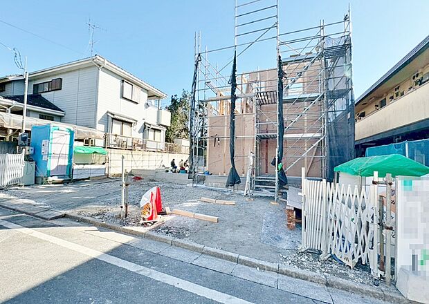 小・中学校が近く、お子様の通学も安心です。(令和8年1月 撮影)