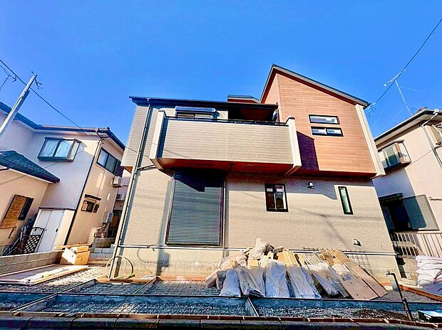 3駅利用可能な便利な立地。小学校まで徒歩2分でお子様の通学も安心です。(令和8年1月 撮影)