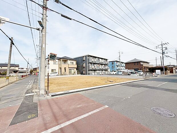 15帖のLDKは人気の対面式キッチンで一体感のある空間です。(令和8年2月 撮影)