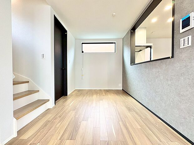 コミュニケーション動線に配慮したリビングアクセスプラン。