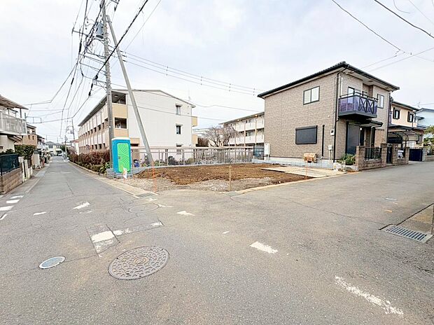 カースペースには2台駐車可能です。(令和8年1月 撮影)