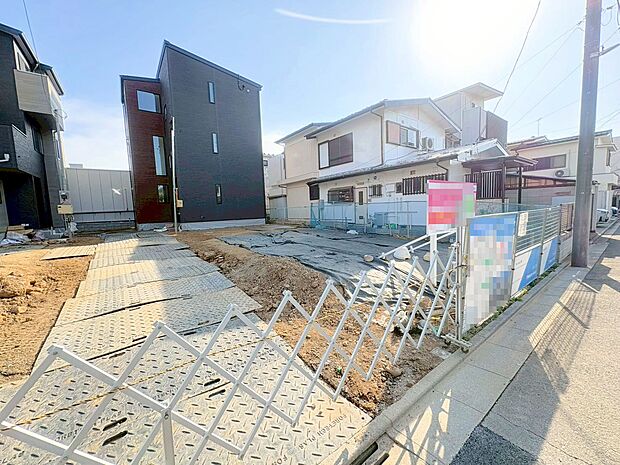 6m公道に面し日当たり良好です。(令和8年1月 撮影)