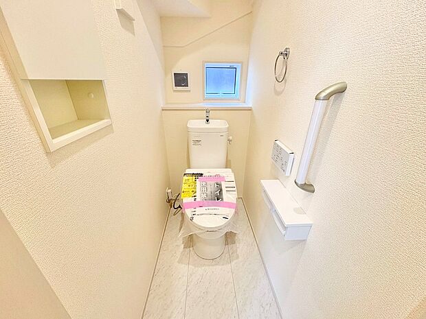 白を基調としたシンプルながらも落ち着くデザイン。