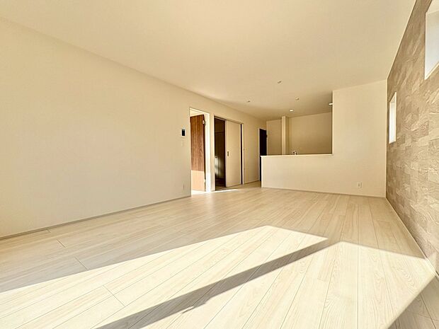 くつろぎの時間をさらに開放的にするＬＤＫ＋続き間和室付き。