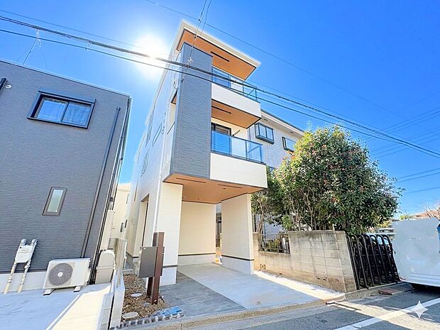 中浦和駅まで徒歩13分、浦和駅まで徒歩14分です。