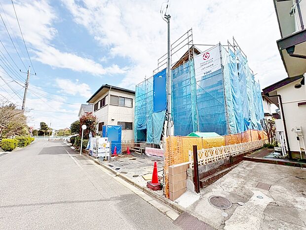 土間の開放感と畳の安心感を併せ持った和みの空間を創出します。(令和8年3月 撮影)