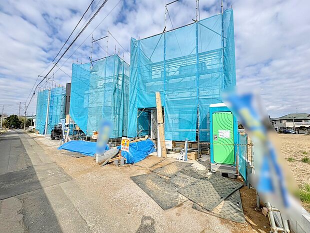 スーパーまで徒歩圏内で買い物に便利な住環境です。(令和8年3月 撮影)