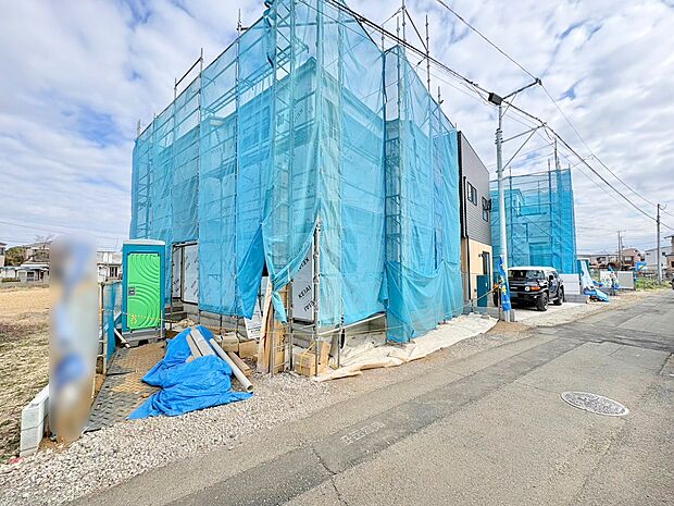 近隣には買い物施設が充実しています。(令和8年3月 撮影)