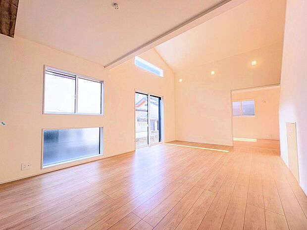 いつでも太陽のぬくもりを感じられる生活は誰もが憧れる住まいです。