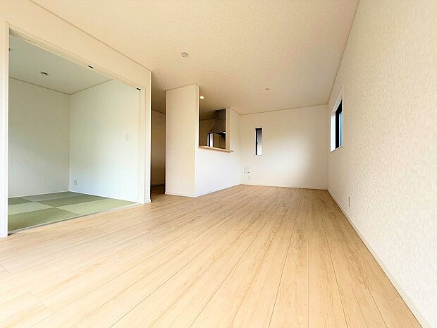 LDK16.2帖+続き間和室4.5帖の開放的な空間。