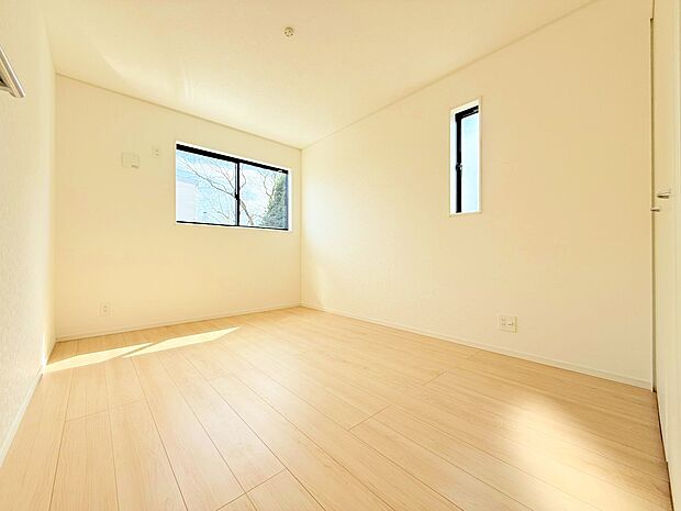 柔らかい自然光で朝目覚める暮らしが送れるでしょう。