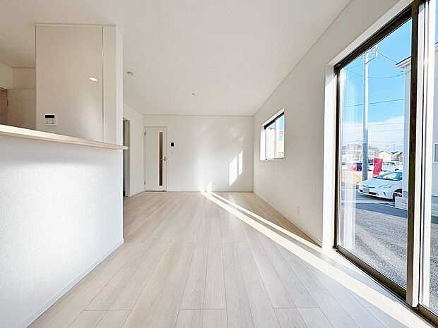 この場所に流れる豊かな時を演出してくれる開放的な空間。