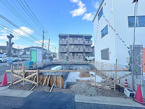 LDK広々19.4帖。住む人の暮らしを心地よく彩り、愛着の深まる空間へ。(令和8年2月 撮影)