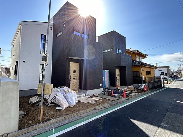 ゆとりある主寝室は10帖の広さ。Wクローゼット付きです。(令和8年3月 撮影)