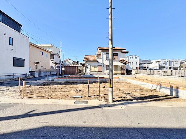 9.5帖の広々としたルーフバルコニー付き。ガーデニングやBBQなど楽しめます。(令和8年2月 撮影)