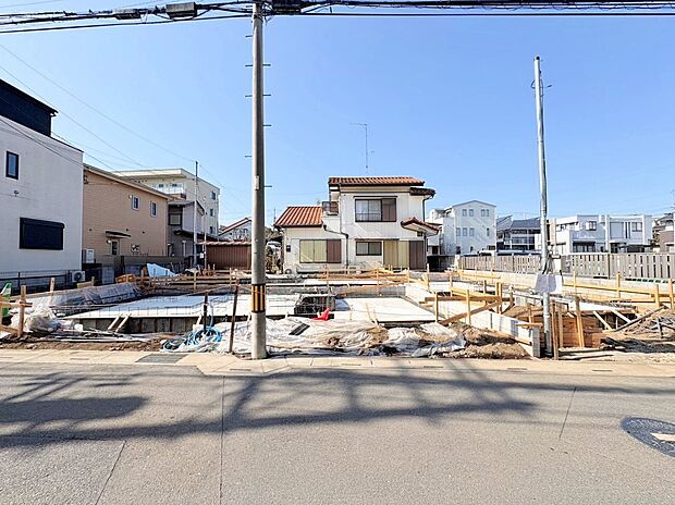 採光通風を確保した心地よいリビング空間を2階に設けました。(令和8年2月 撮影)