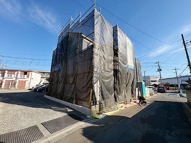 二部屋から行き来できる続きバルコニーを採用しています。(令和8年2月 撮影)