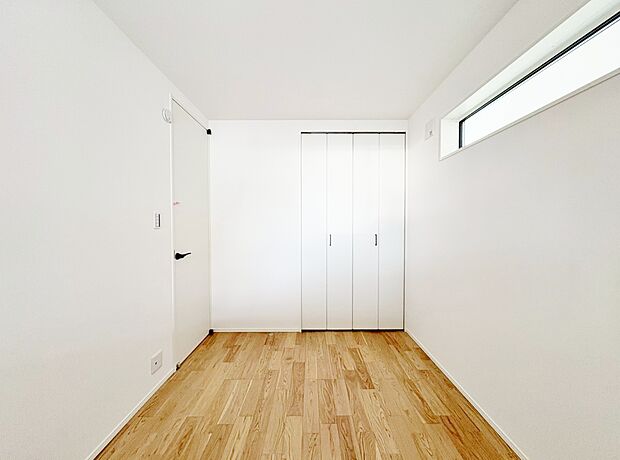 趣味のスペースや在宅ワークスペースとしても活躍するサービスルームです。