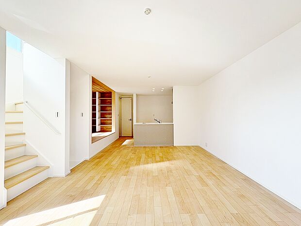 リビングスルー階段は、家族の自然なコミュニケーションが増加します。