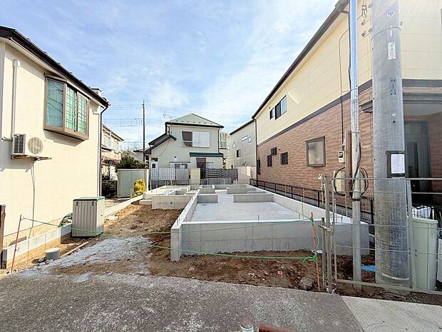 閑静で緑豊かな環境です。現地の採光や通風も実際にご確認下さい。(令和8年2月 撮影)