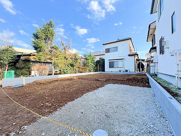 17帖のLDKは開放感を感じられる対面キッチンを採用しました。(令和7年12月 撮影)