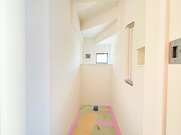 使い勝手を考えトイレを2ヶ所に設けました。(令和8年5月 撮影)
