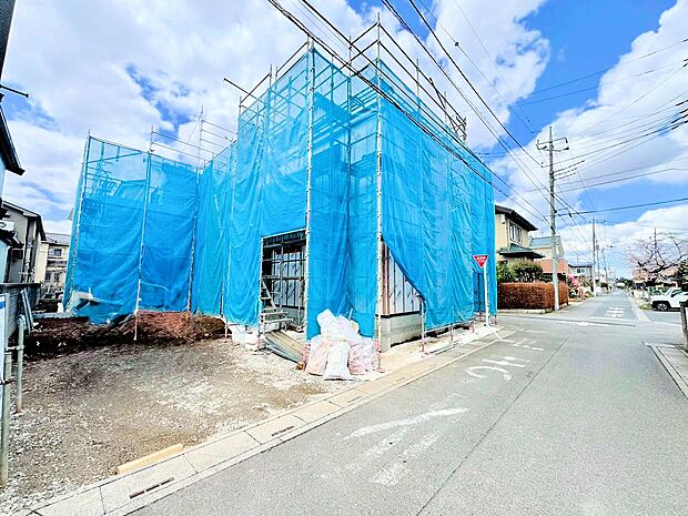 いつしか街の風景に溶け込んでいきます。(令和8年3月 撮影)