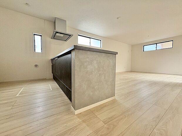 毎日使う場所だからこそ、家の中心になるキッチンはとても大切な空間です。