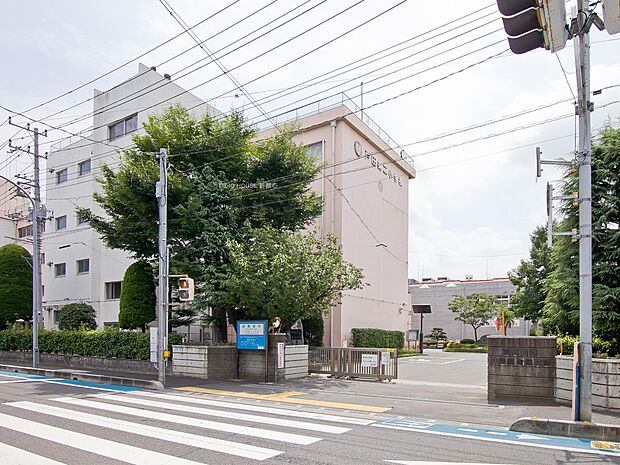 戸田第二小学校まで約400m