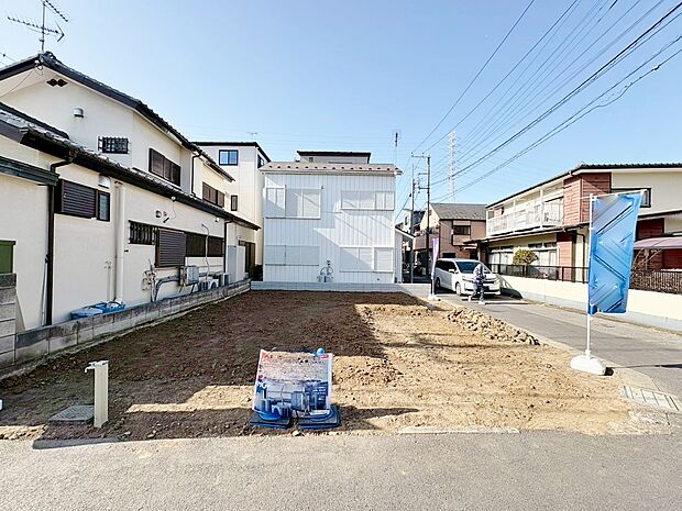 通風・採光に恵まれた角地は爽やかな開放感を演出します。(令和8年2月 撮影)