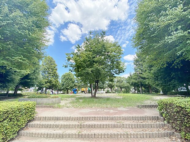 長蔵新田第2公園まで約200m