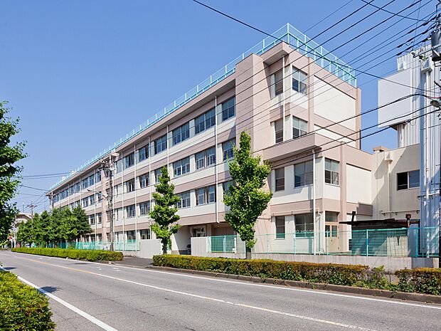 元郷小学校まで約350m