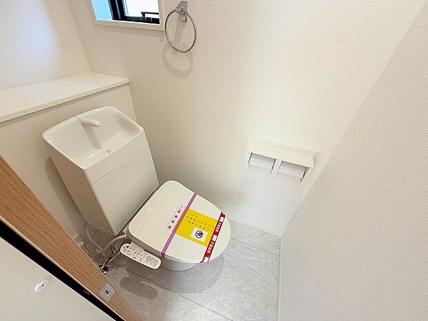 2階と3階にトイレを設けております。