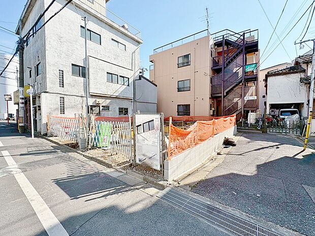 バルコニーを三面確保することにより、優れた風通しと明るい空間を確保しました。(令和8年2月 撮影)