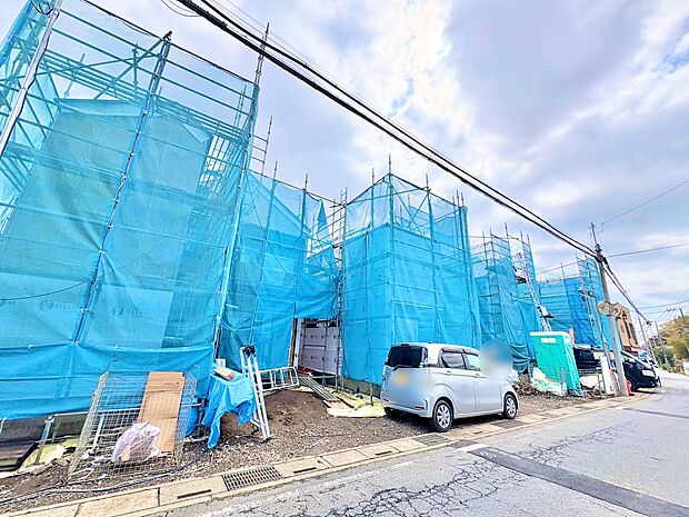 小学校まで徒歩9分でお子様の通学も安心です。(令和8年3月 撮影)