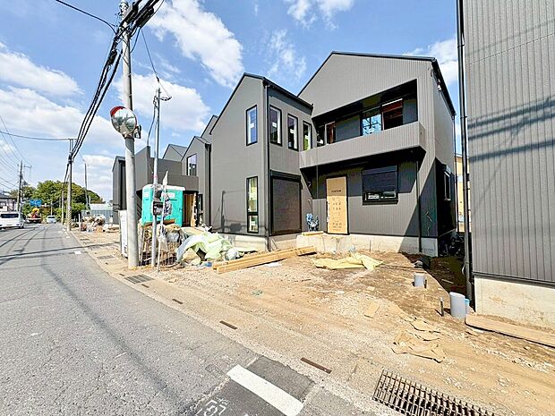 8m公道に面したカースペースです。(令和8年4月 撮影)