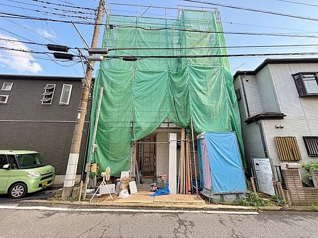 豊かな光と風を運んでくれる我が家自慢の屋上付き。(令和8年7月撮影)