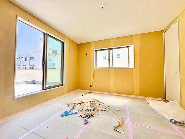 全居室6帖以上、2面採光で心のやすらぎと満足感を与えてくれます。(令和8年5月 撮影)