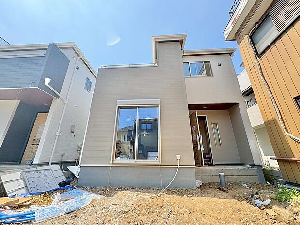 可動棚付きパントリーや二部屋に配置したWICなど、収納豊富なお住まいです。(令和8年5月 撮影)
