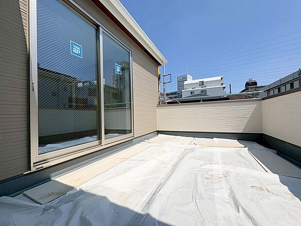 通風・採光にも優れ、心地よい光と風があふれています。(令和8年5月 撮影)