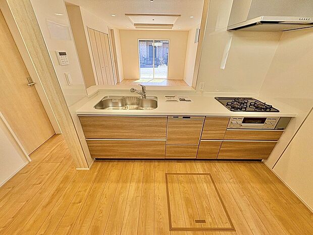 明るく開放的な空間が広がる、キッチン・ダイニング・リビング。