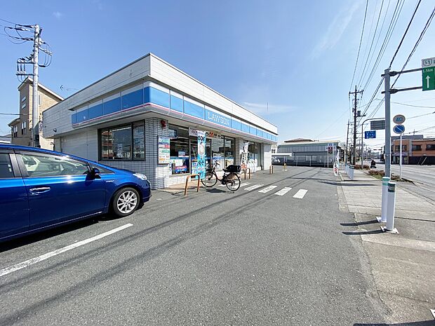 ローソン川口赤井四丁目店まで約220m