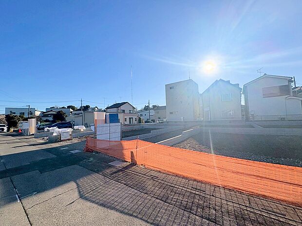 人気の対面式キッチンで一体感のあるＬＤＫです。(令和8年2月 撮影)